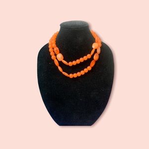 Selling a beautiful necklace and earrings set !!!!